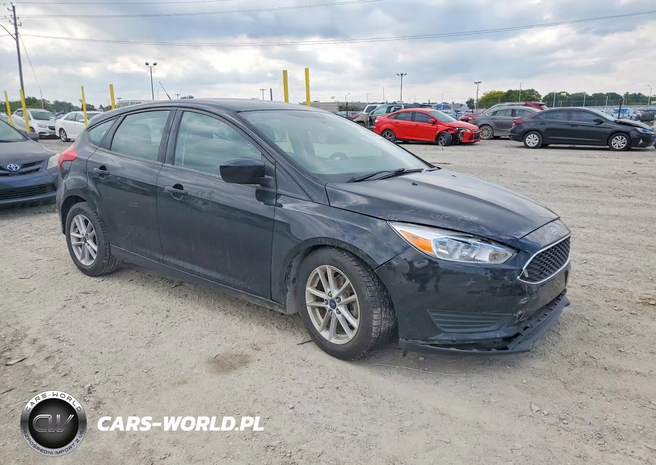 2018 Ford Focus Se VIN:1FADP3K2XJL288564 - 4