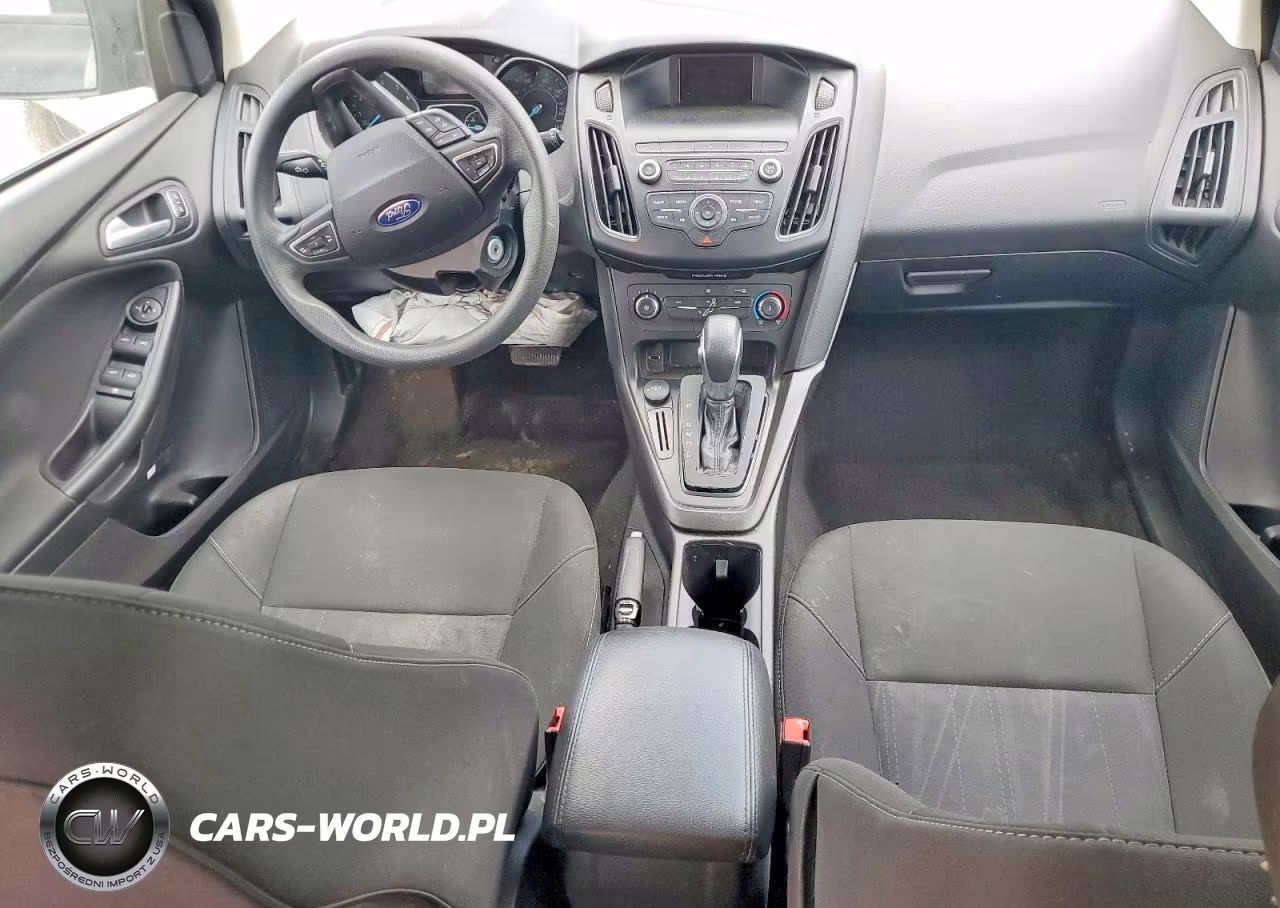 2018 Ford Focus Se VIN:1FADP3K2XJL288564 - 8