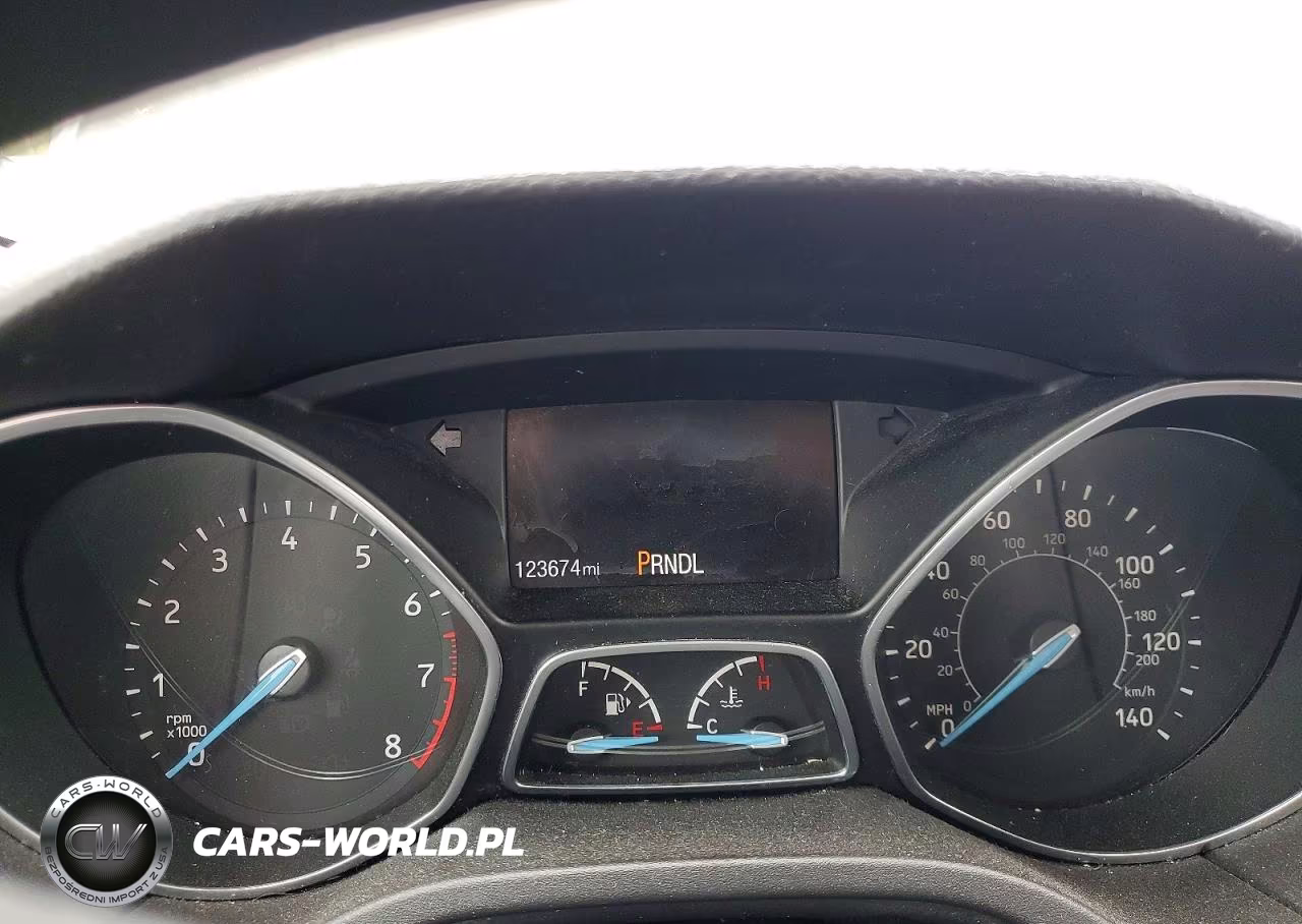 2018 Ford Focus Se VIN:1FADP3K2XJL288564 - 9