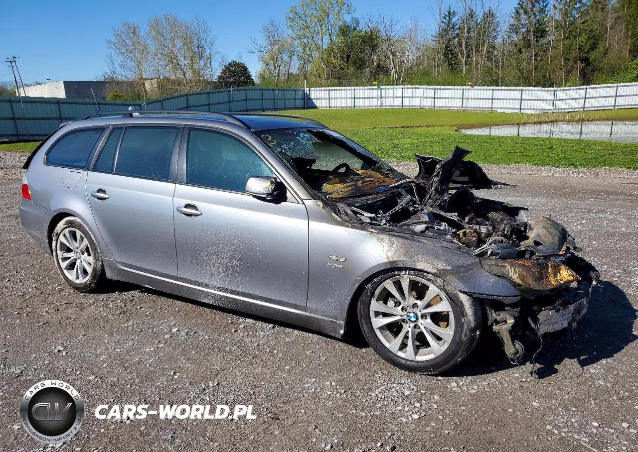 2009 BMW 535 Xi VIN:WBAPT73539CX02523 - 4
