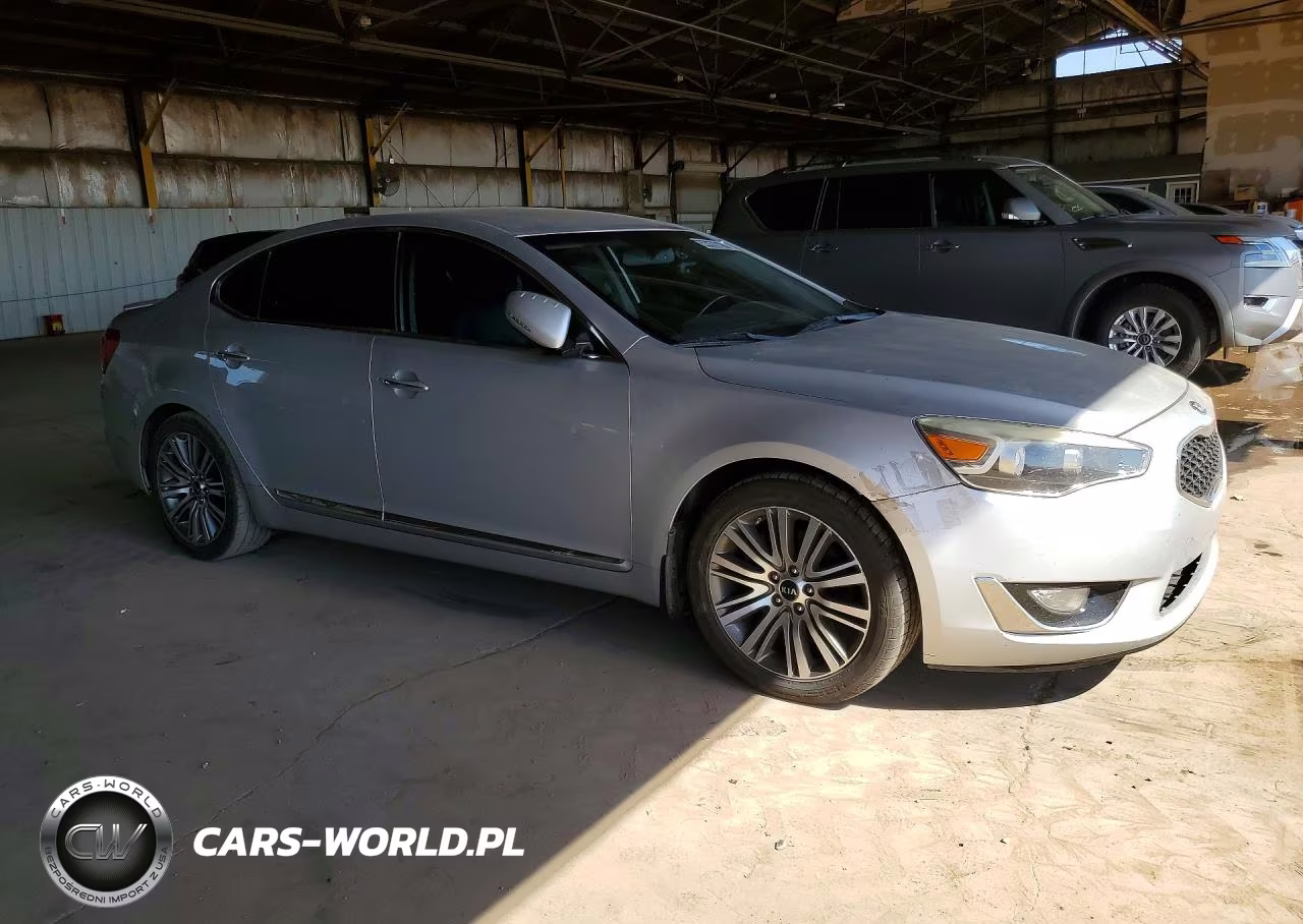 2016 Kia Cadenza Luxury VIN:KNALN4D70G5216471 - 4