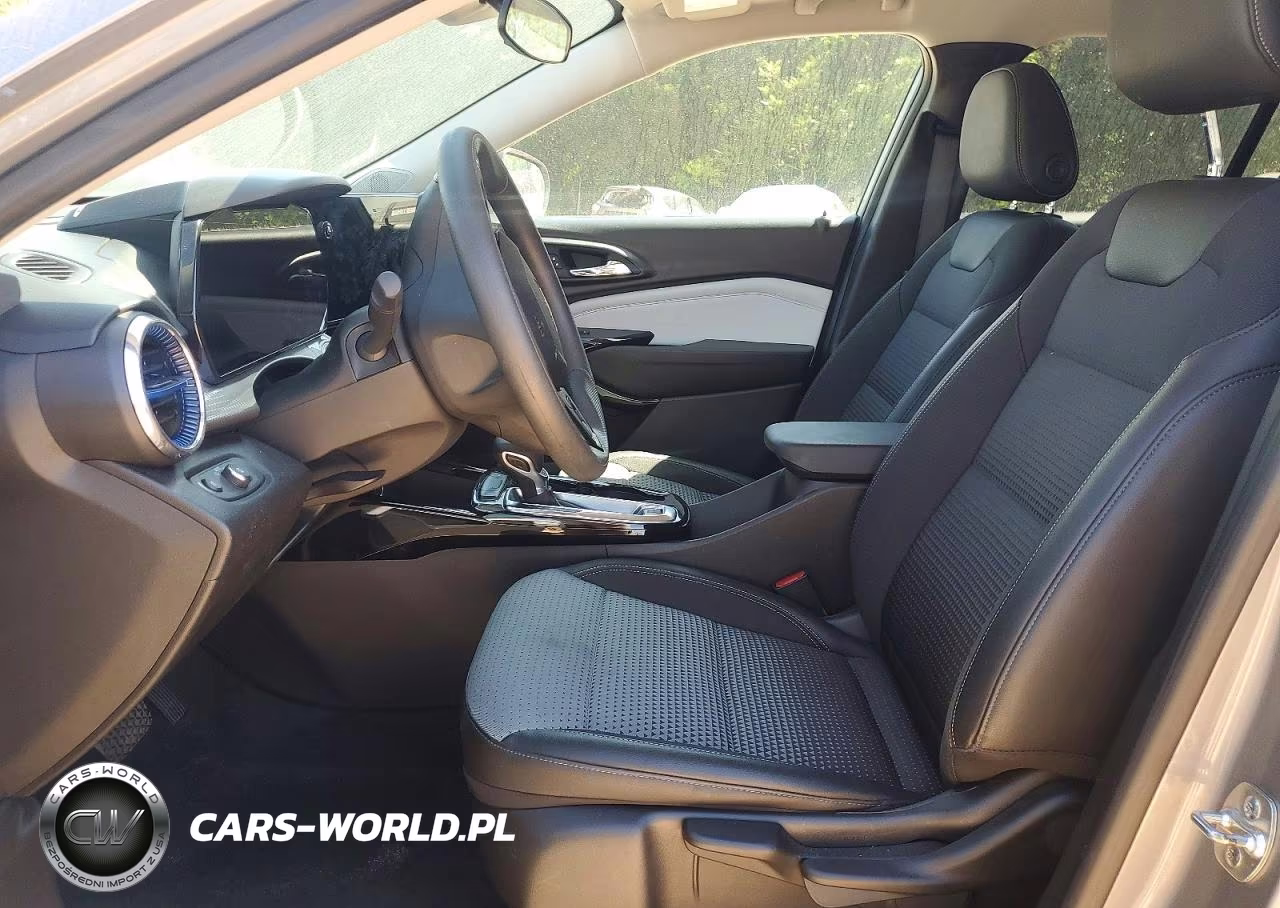 2025 Chevrolet Trax 1Lt VIN:KL77LHEP5SC186787 - 7