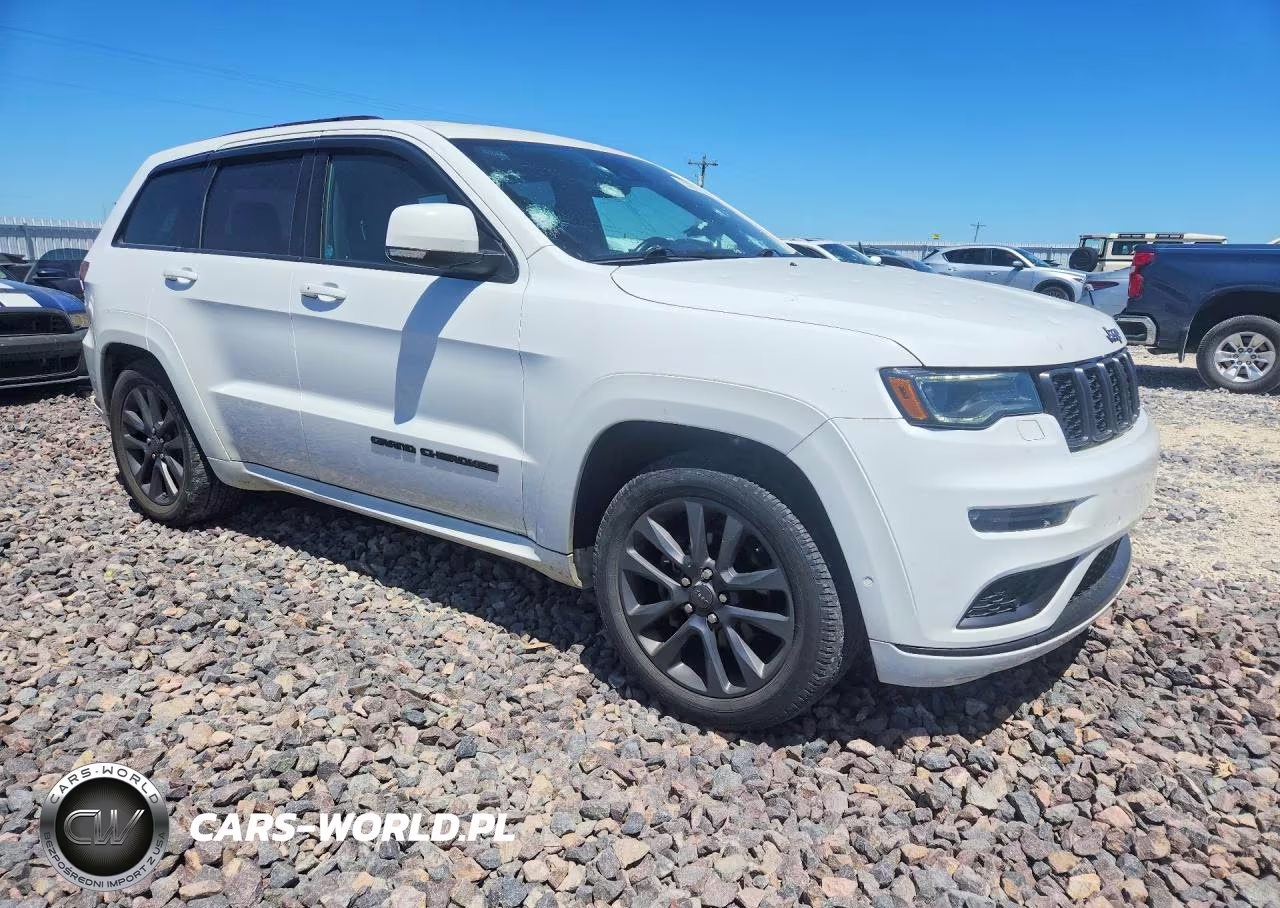 2018 Jeep Grand Cherokee Overland VIN:1C4RJFCG9JC360304 - 4