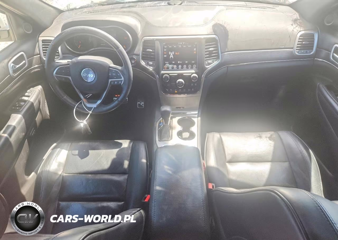 2018 Jeep Grand Cherokee Overland VIN:1C4RJFCG9JC360304 - 8