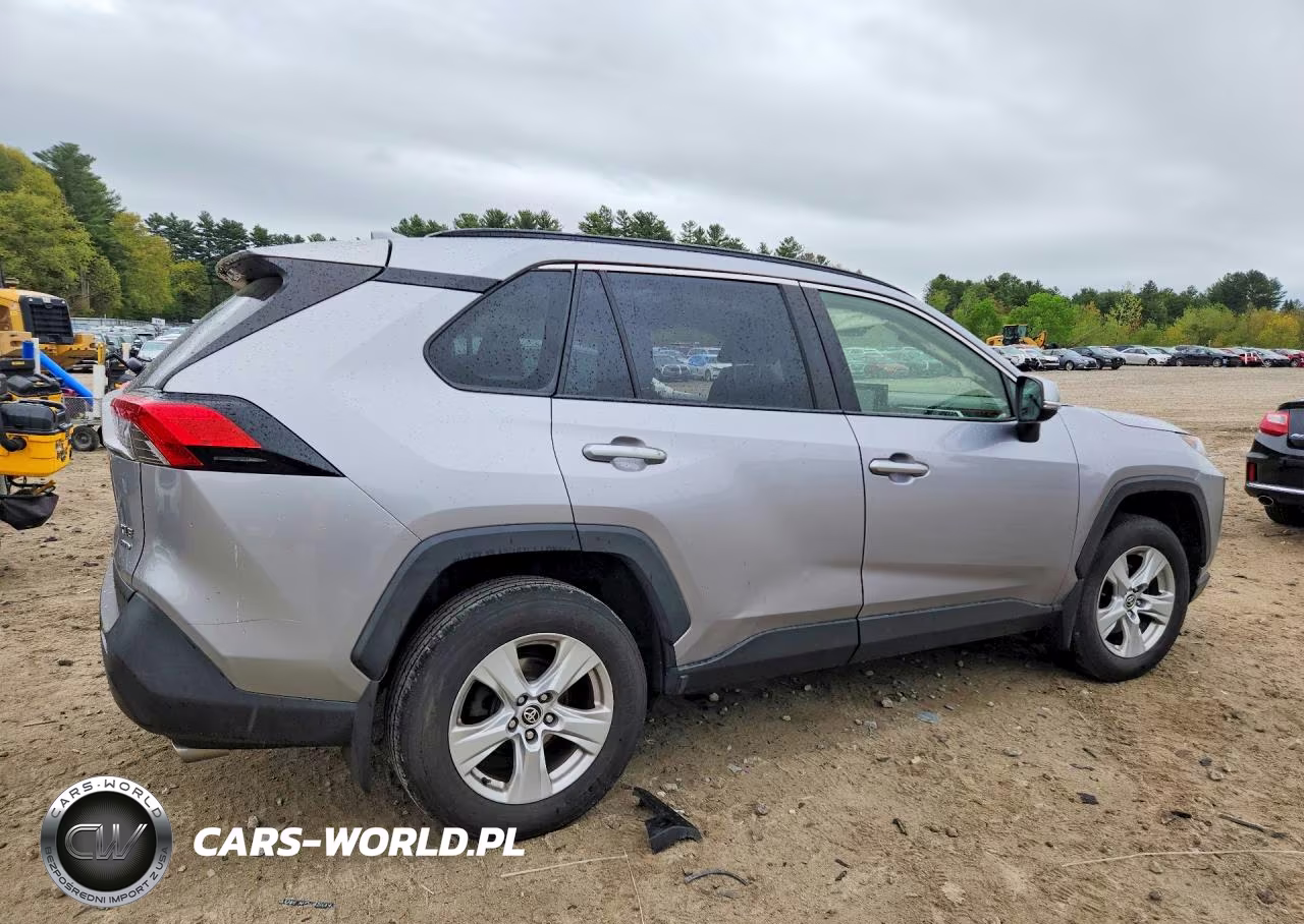 2020 Toyota Rav4 Xle VIN:JTMP1RFV1LD527691 - 3