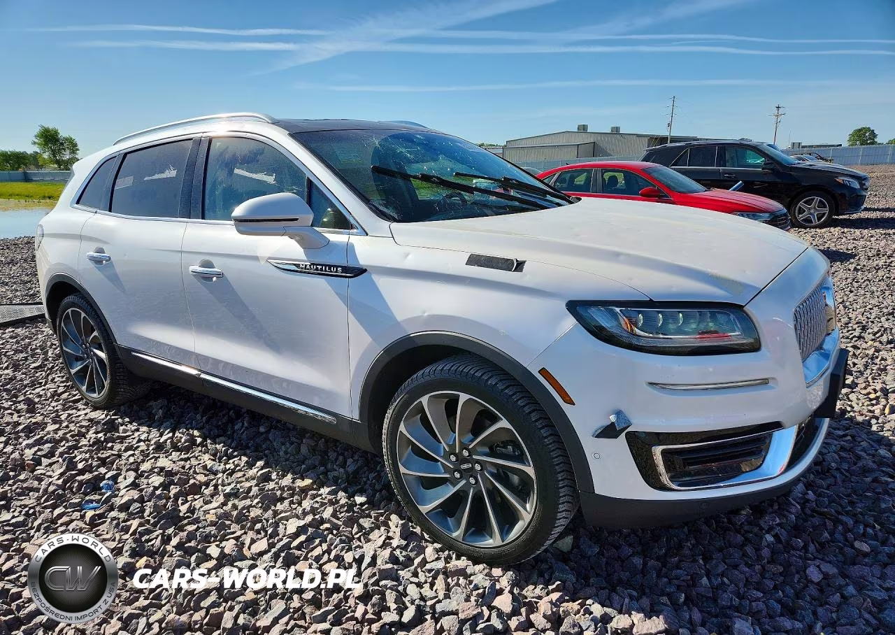 2019 Lincoln Nautilus Reserve VIN:2LMPJ8L93KBL41947 - 4