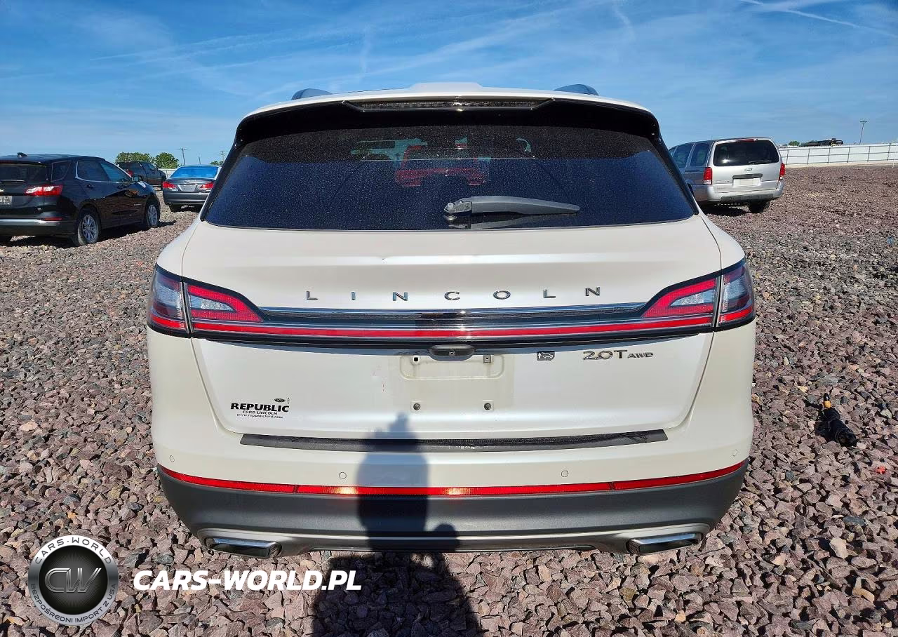 2019 Lincoln Nautilus Reserve VIN:2LMPJ8L93KBL41947 - 6