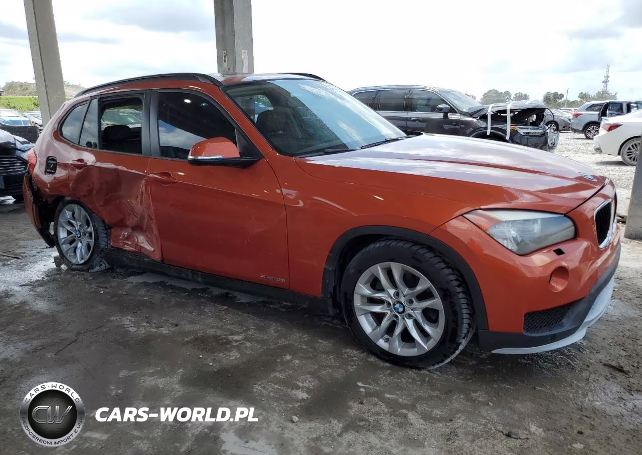 2015 BMW X1 xDrive28I VIN:WBAVL1C51FVY26469 - 4