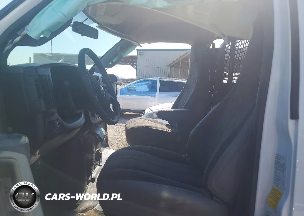 2025 Chevrolet Express 2500 Cargo Delivery Van VIN:1GCWGAFP751260425 - 7