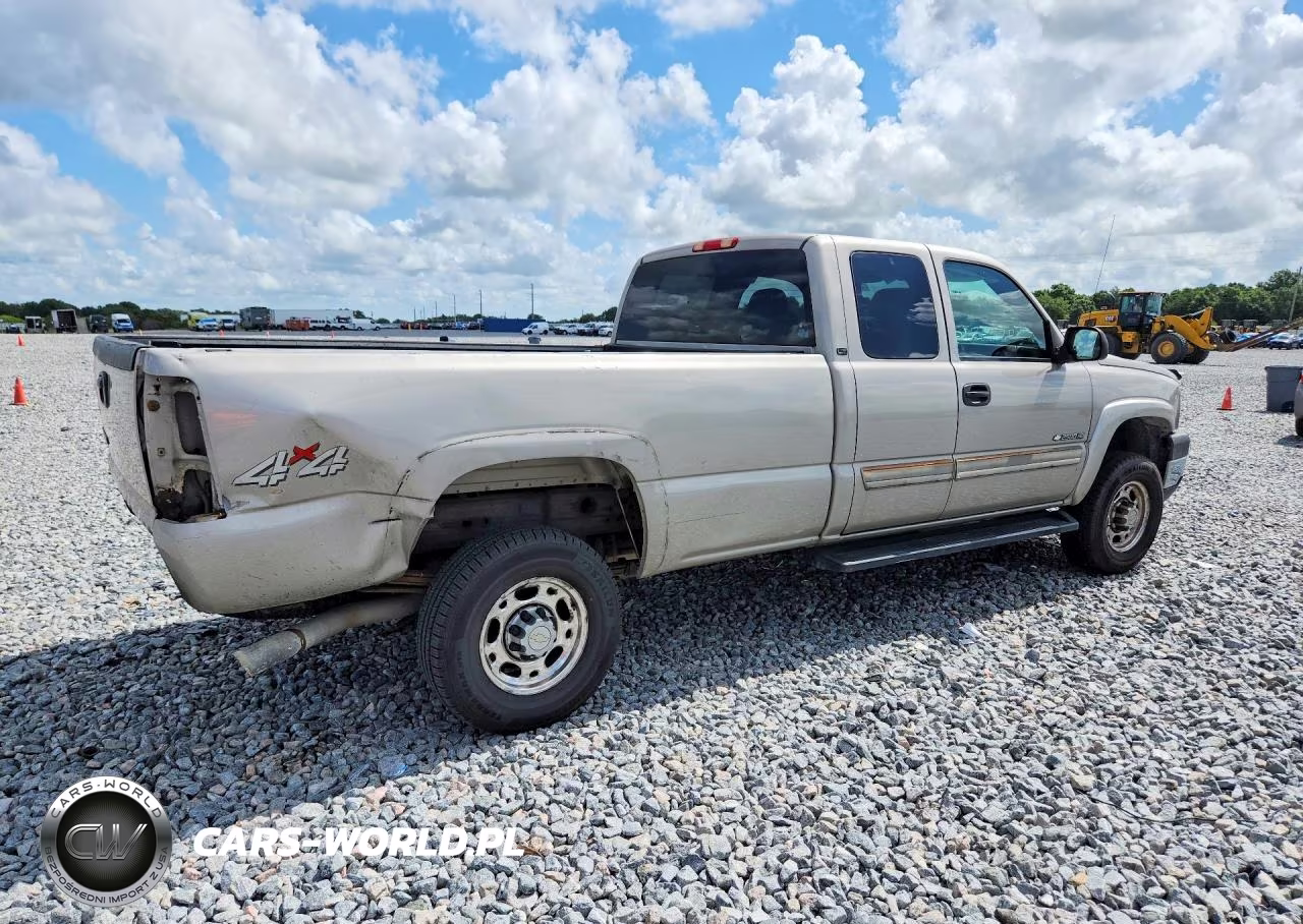 2007 Chevrolet Silverado K2500 Heavy Duty VIN:1GCHK29U67E158726 - 3