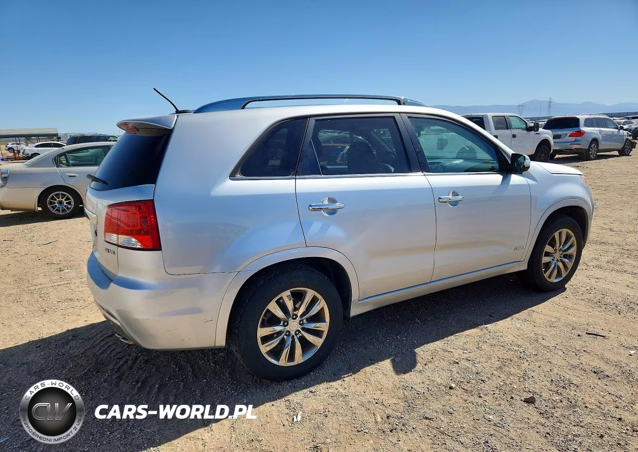 2011 Kia Sorento Sx VIN:5XYKWDA27BG096284 - 3