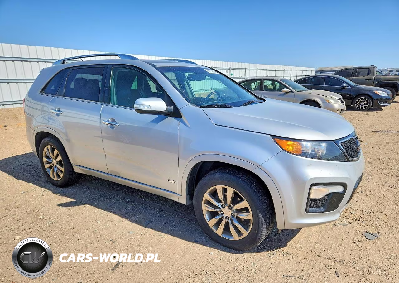 2011 Kia Sorento Sx VIN:5XYKWDA27BG096284 - 4
