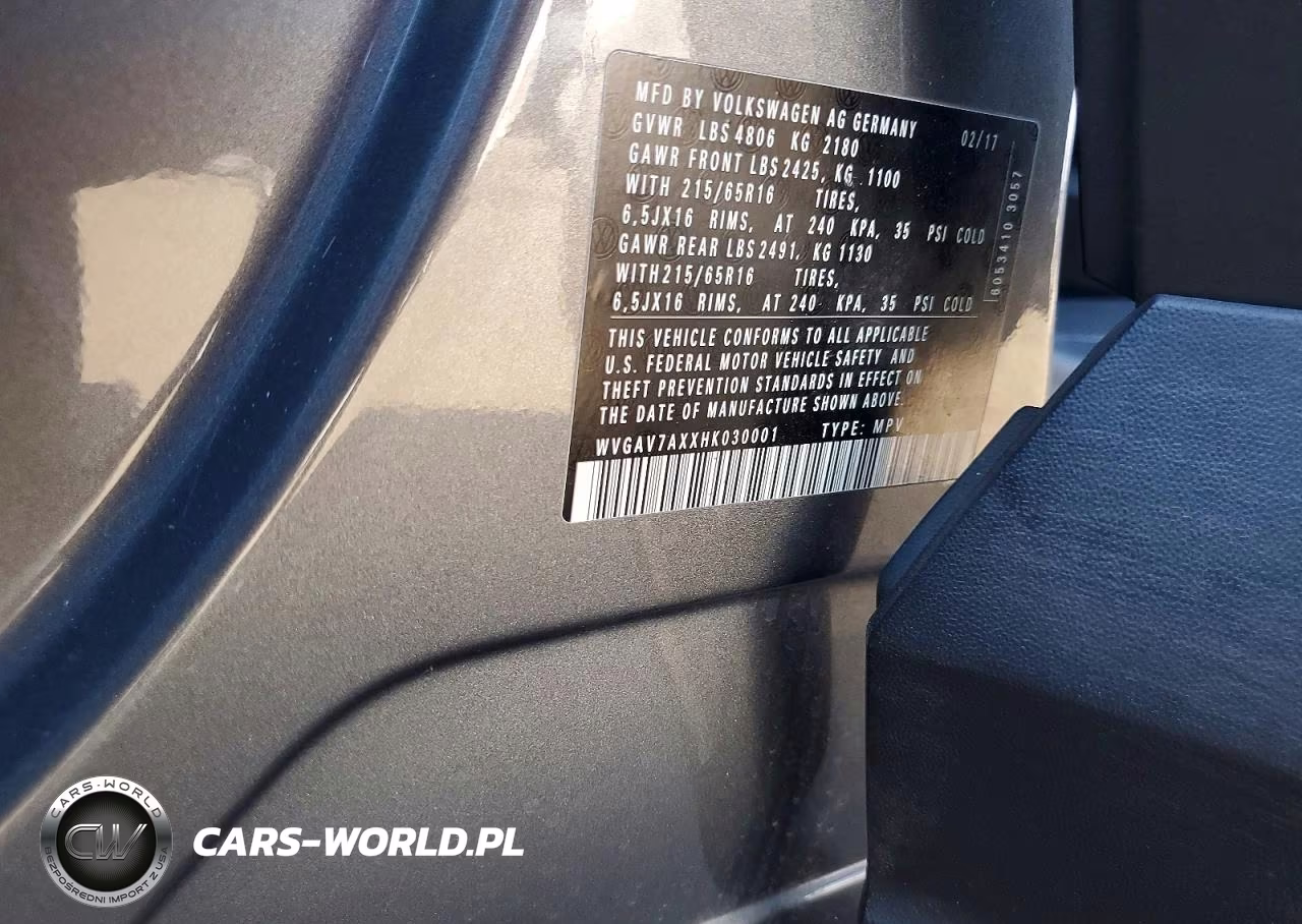 2017 Volkswagen Tiguan S VIN:WVGAV7AXXHK030001 - 13