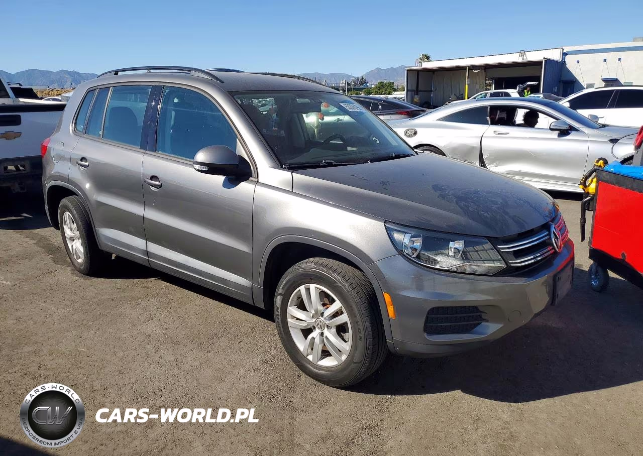 2017 Volkswagen Tiguan S VIN:WVGAV7AXXHK030001 - 4
