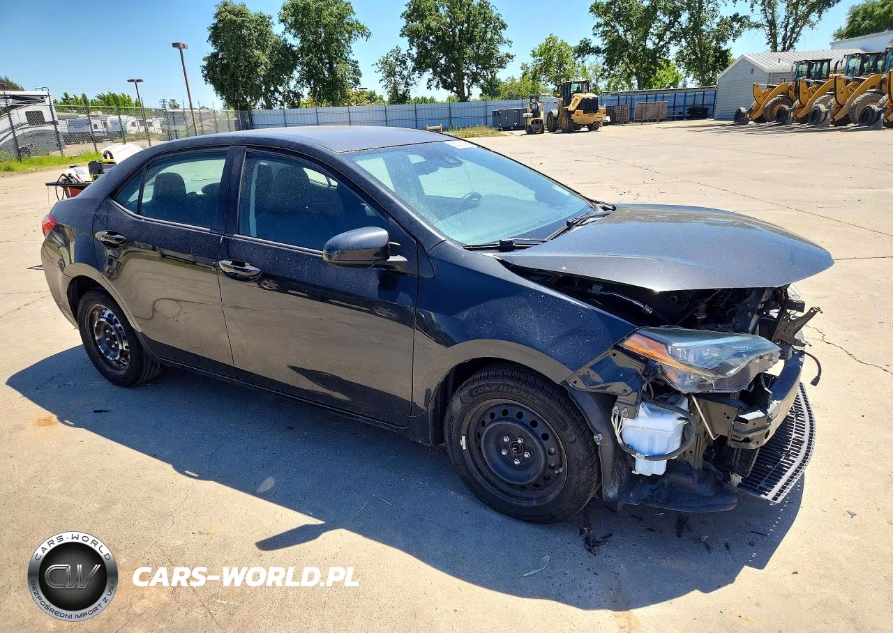 2017 Toyota Corolla Le VIN:5YFBURHE6HP702617 - 4
