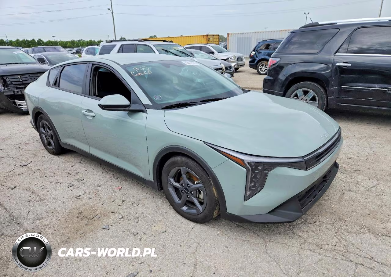 2025 Kia K4 Lxs VIN:3KPFT4DE4SE108551 - 4