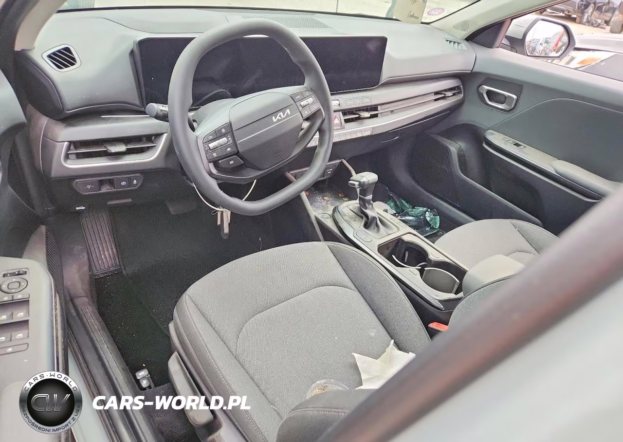 2025 Kia K4 Lxs VIN:3KPFT4DE4SE108551 - 8