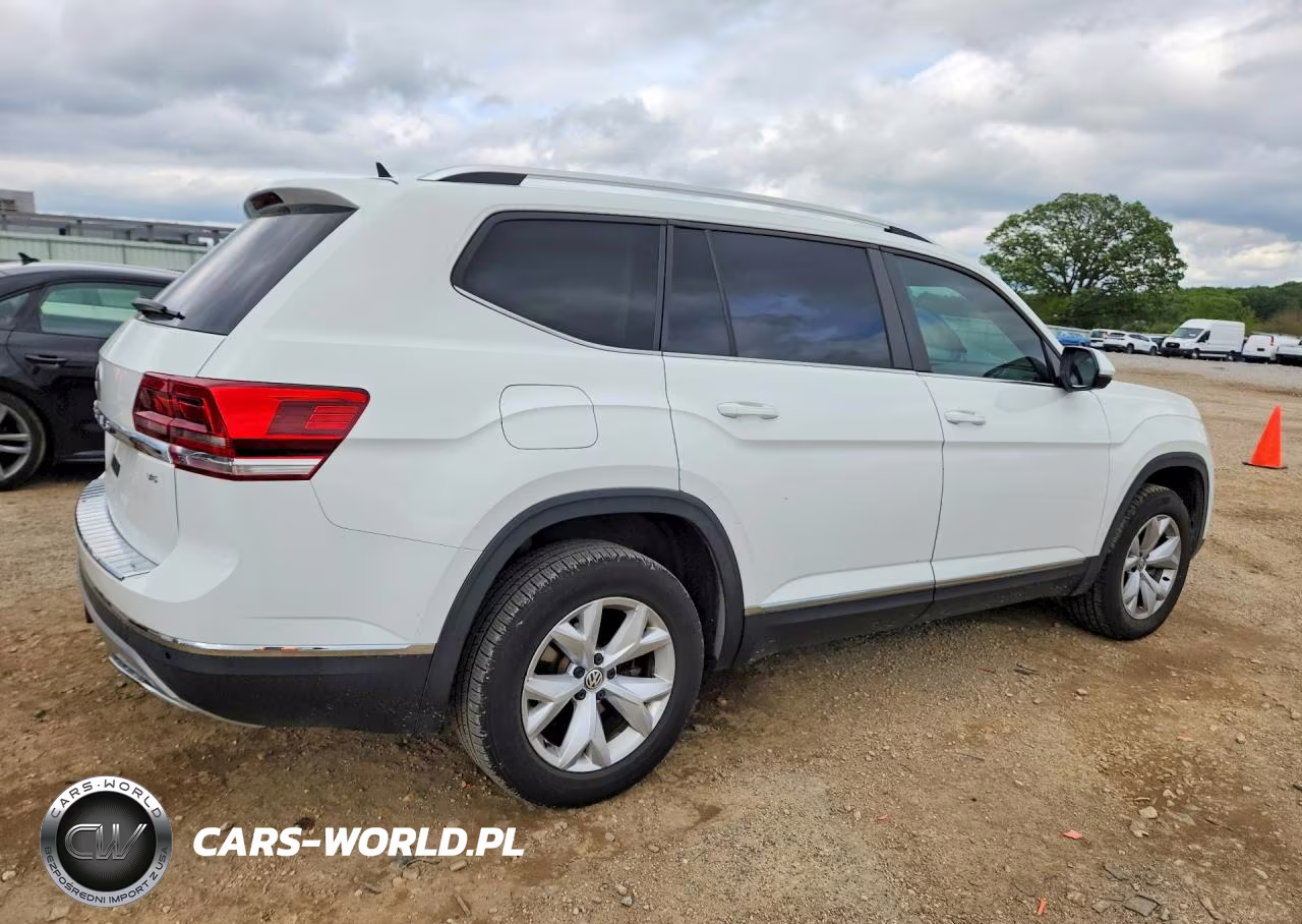 2018 Volkswagen Atlas Sel VIN:1V2ER2CA6JC552726 - 3