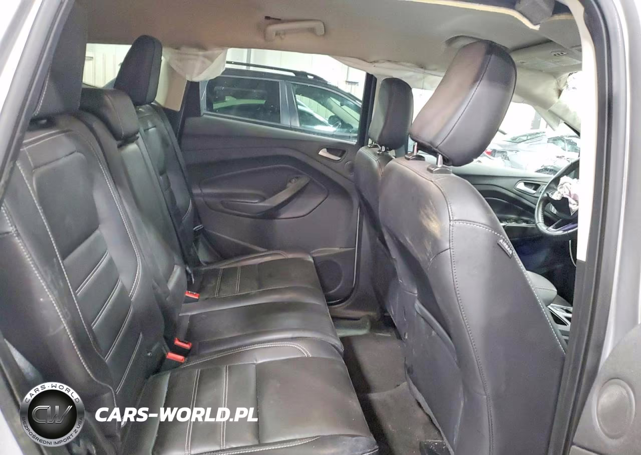 2019 Ford Escape Titanium VIN:1FMCU9J92KUC54240 - 10