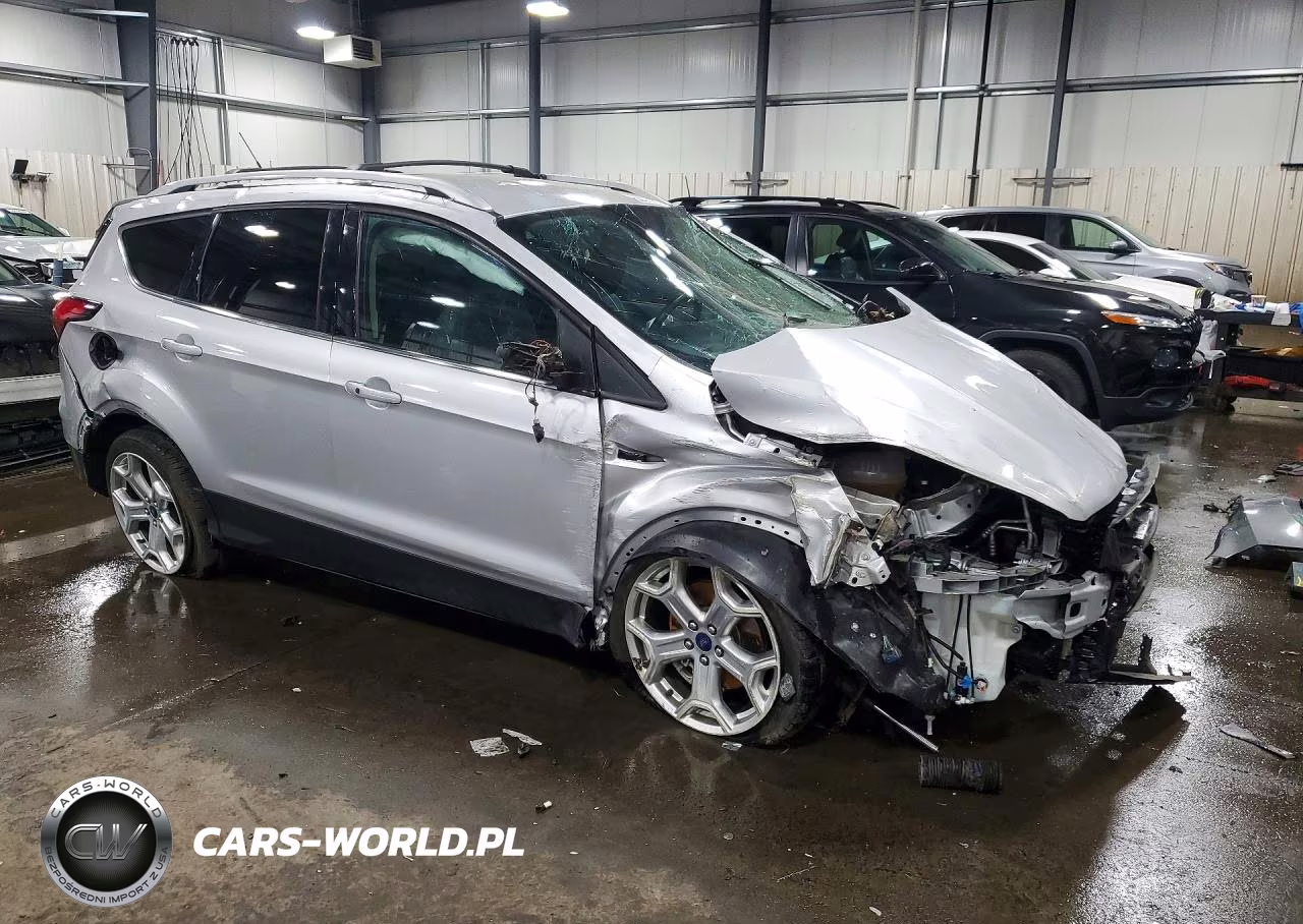 2019 Ford Escape Titanium VIN:1FMCU9J92KUC54240 - 4