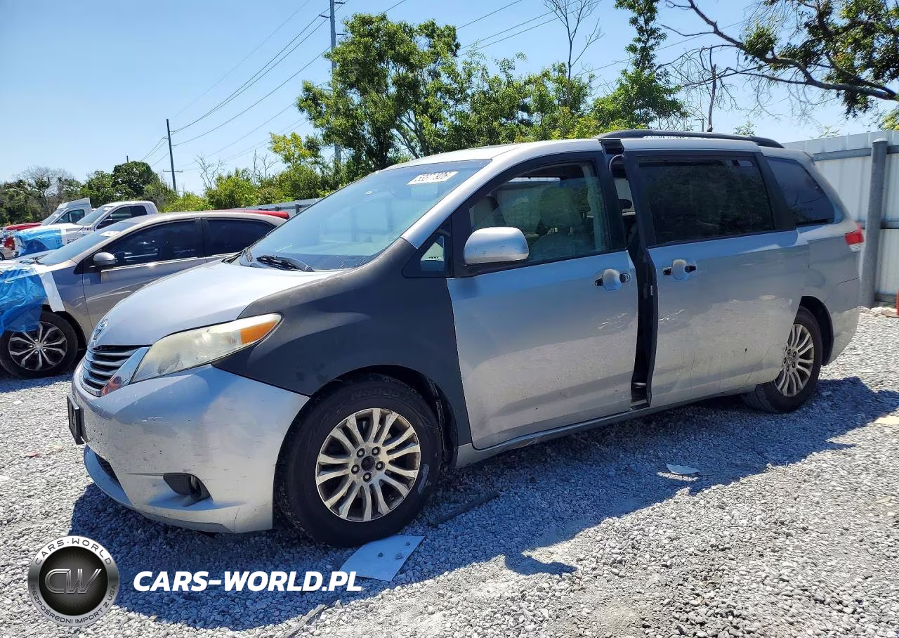 2012 Toyota Sienna Xle 8-Passenger