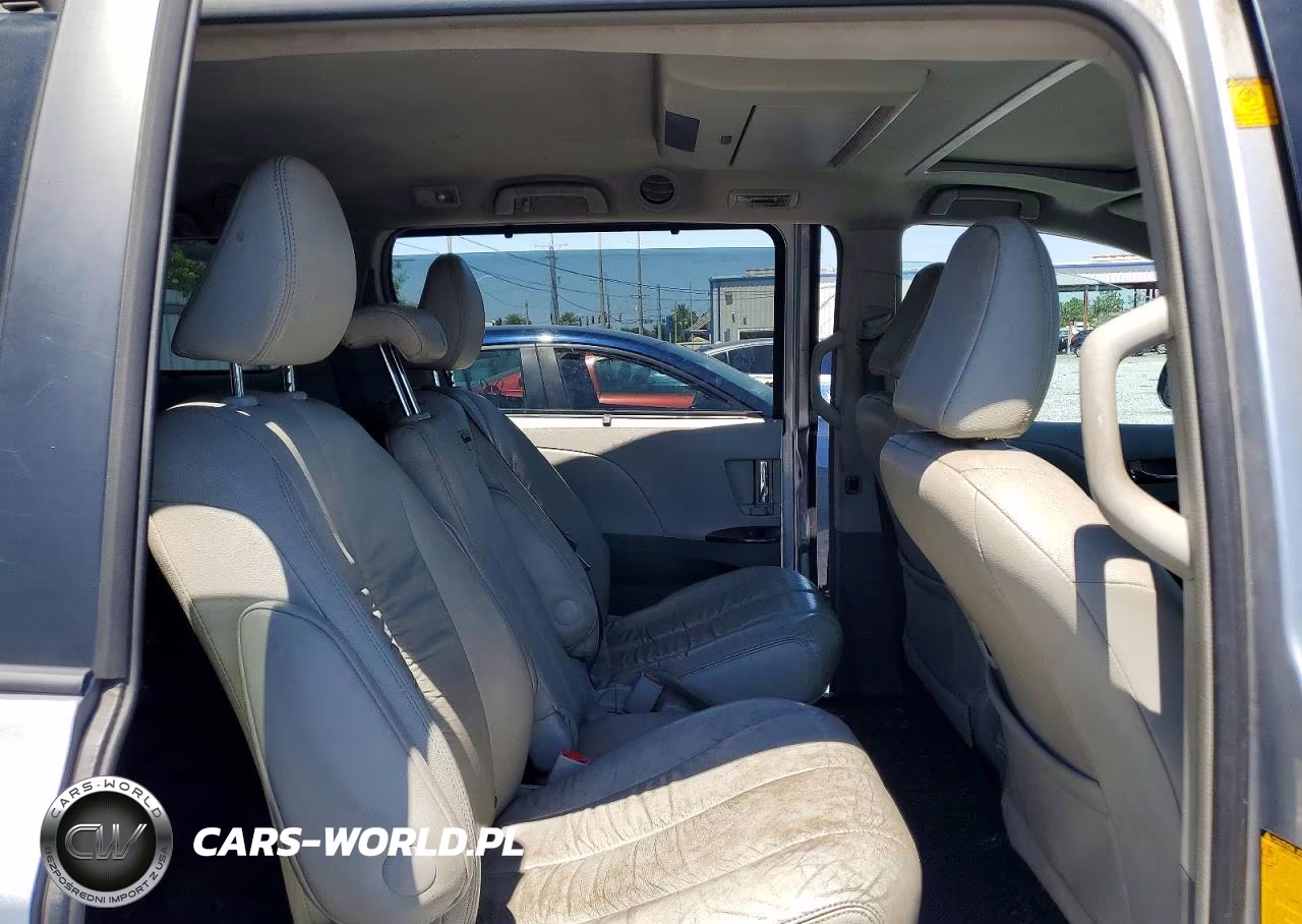 2012 Toyota Sienna Xle 8-Passenger VIN:5TDYK3DC3CS201055 - 11