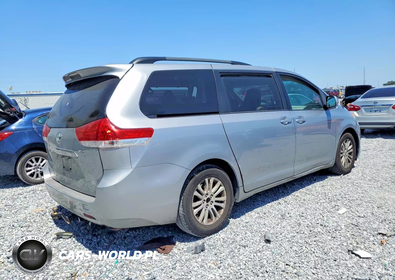 2012 Toyota Sienna Xle 8-Passenger VIN:5TDYK3DC3CS201055 - 3