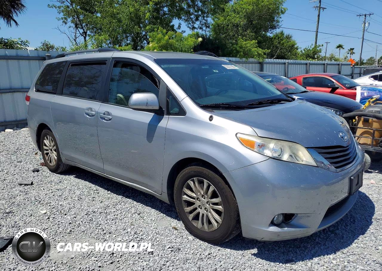 2012 Toyota Sienna Xle 8-Passenger VIN:5TDYK3DC3CS201055 - 4