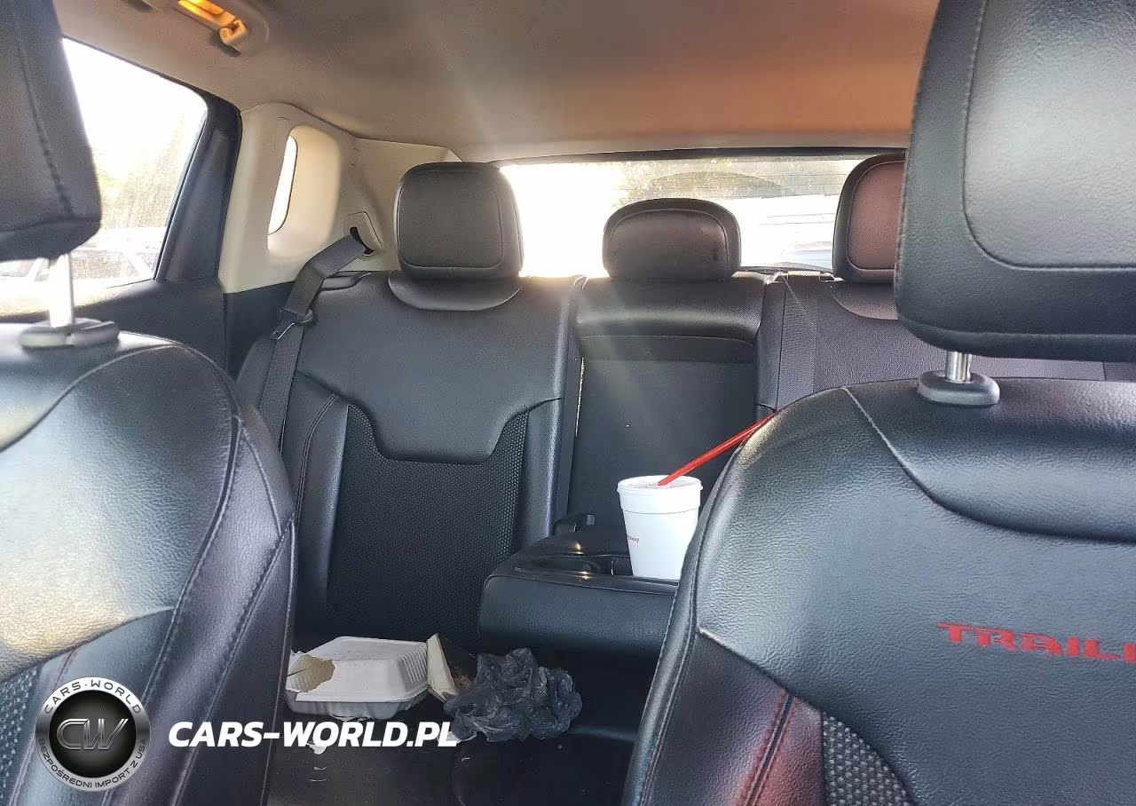 2019 Jeep Compass Trailhawk VIN:3C4NJDDB4KT775798 - 10