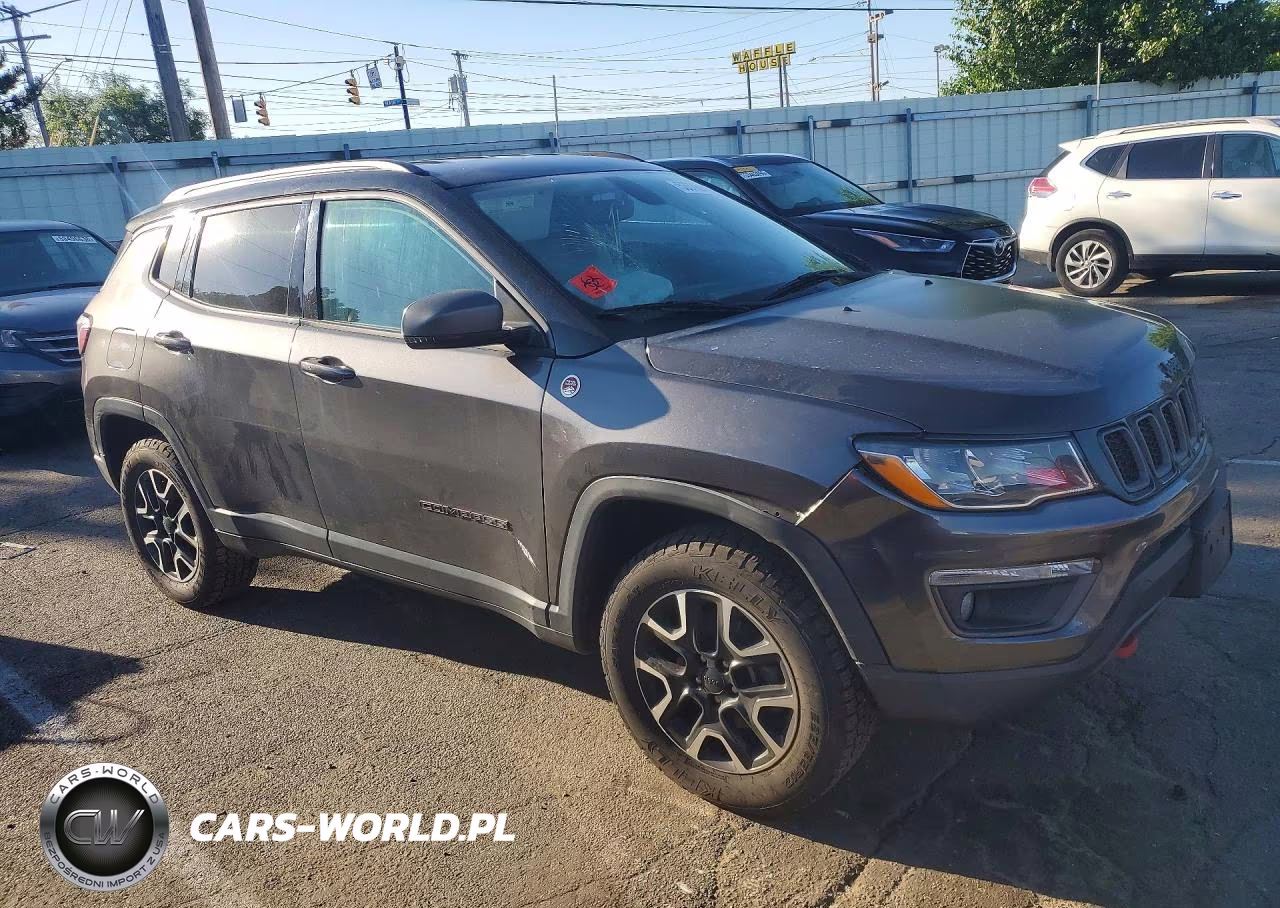 2019 Jeep Compass Trailhawk VIN:3C4NJDDB4KT775798 - 4