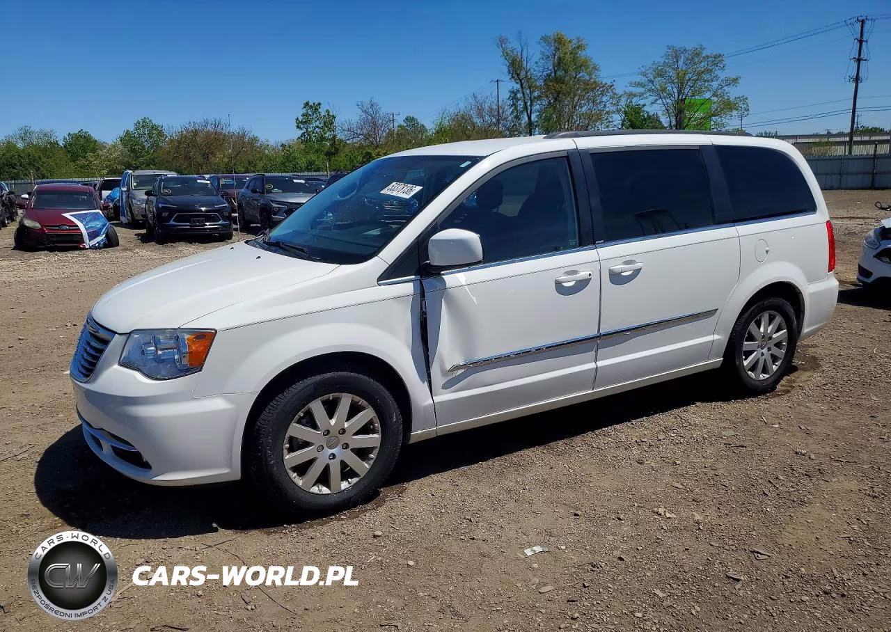 2013 Chrysler Town & Country Touring – zdjęcie 1 z 13