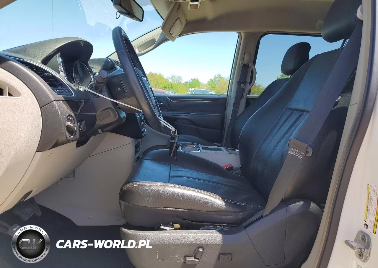 2013 Chrysler Town & Country Touring VIN:2C4RC1BGXDR745641 - 7