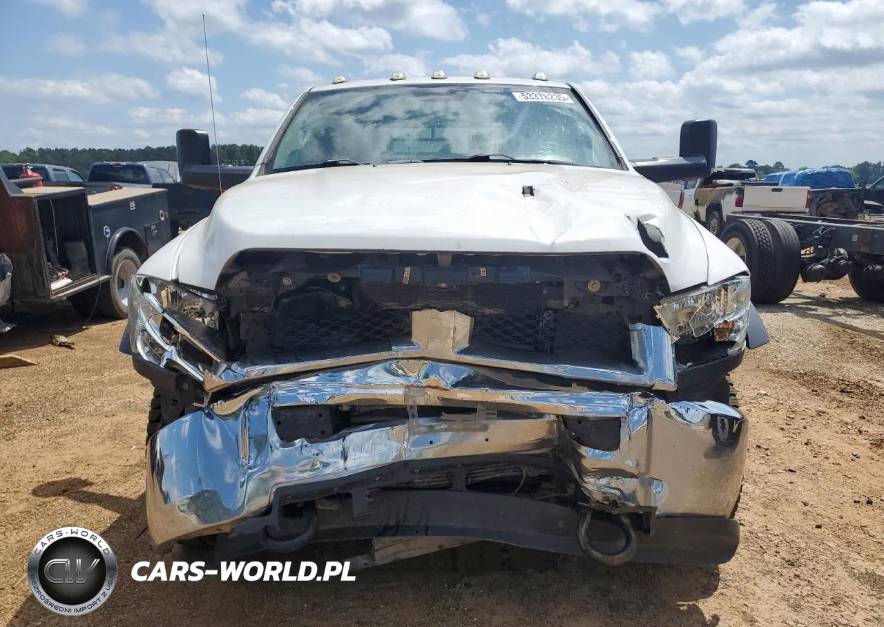 2018 Ram 5500 VIN:3C7WRNFLXJG157341 - 5