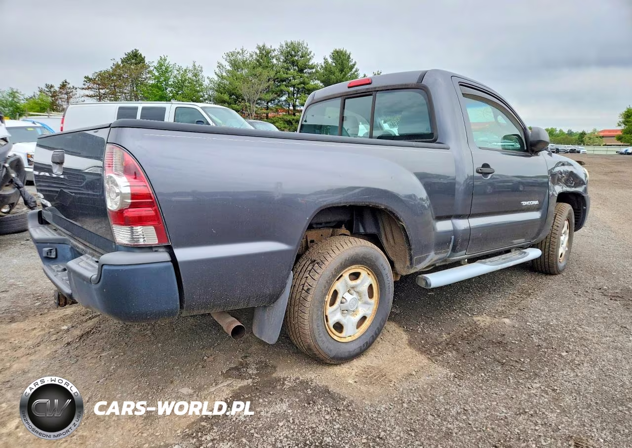 2010 Toyota Tacoma Base VIN:5TENX4CN3AZ685354 - 3