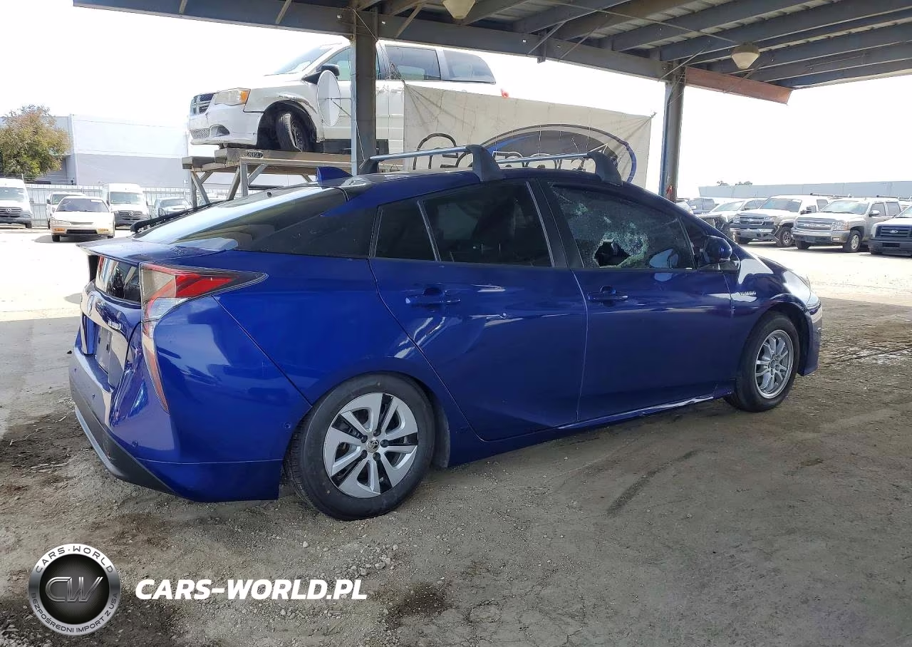 2018 Toyota Prius Four VIN:JTDKARFU5J3063230 - 3