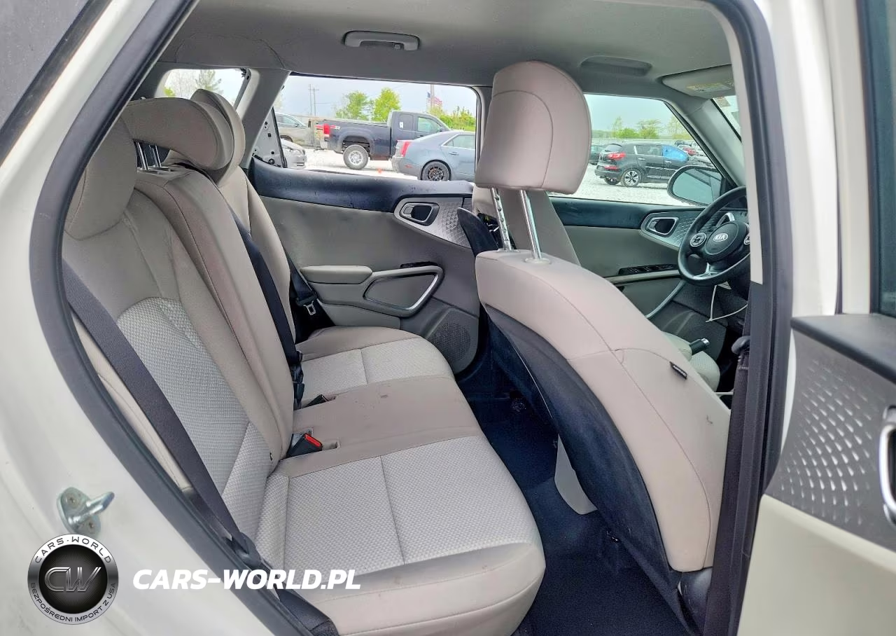 2020 Kia Soul Lx VIN:KNDJ23AUXL7040728 - 10