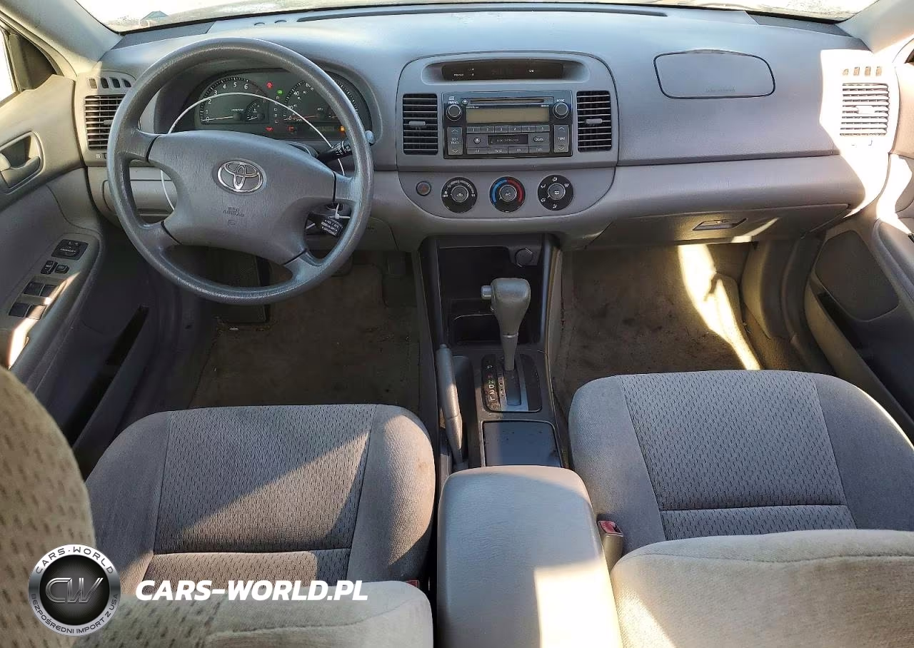 2003 Toyota Camry Le VIN:4T1BE32K63U676228 - 8