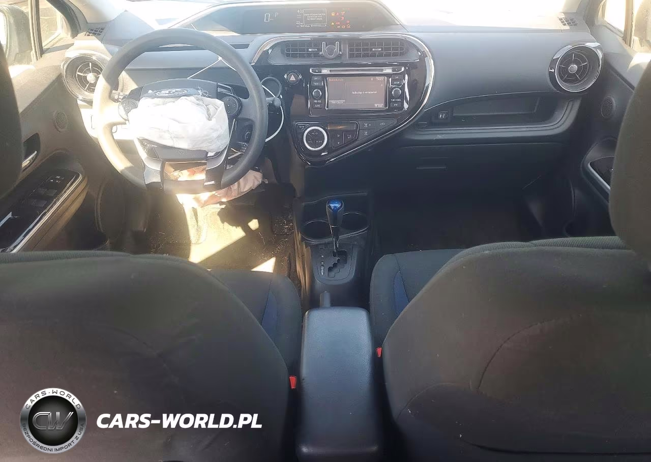 2018 Toyota Prius C Two VIN:JTDKDTB37J1614867 - 8