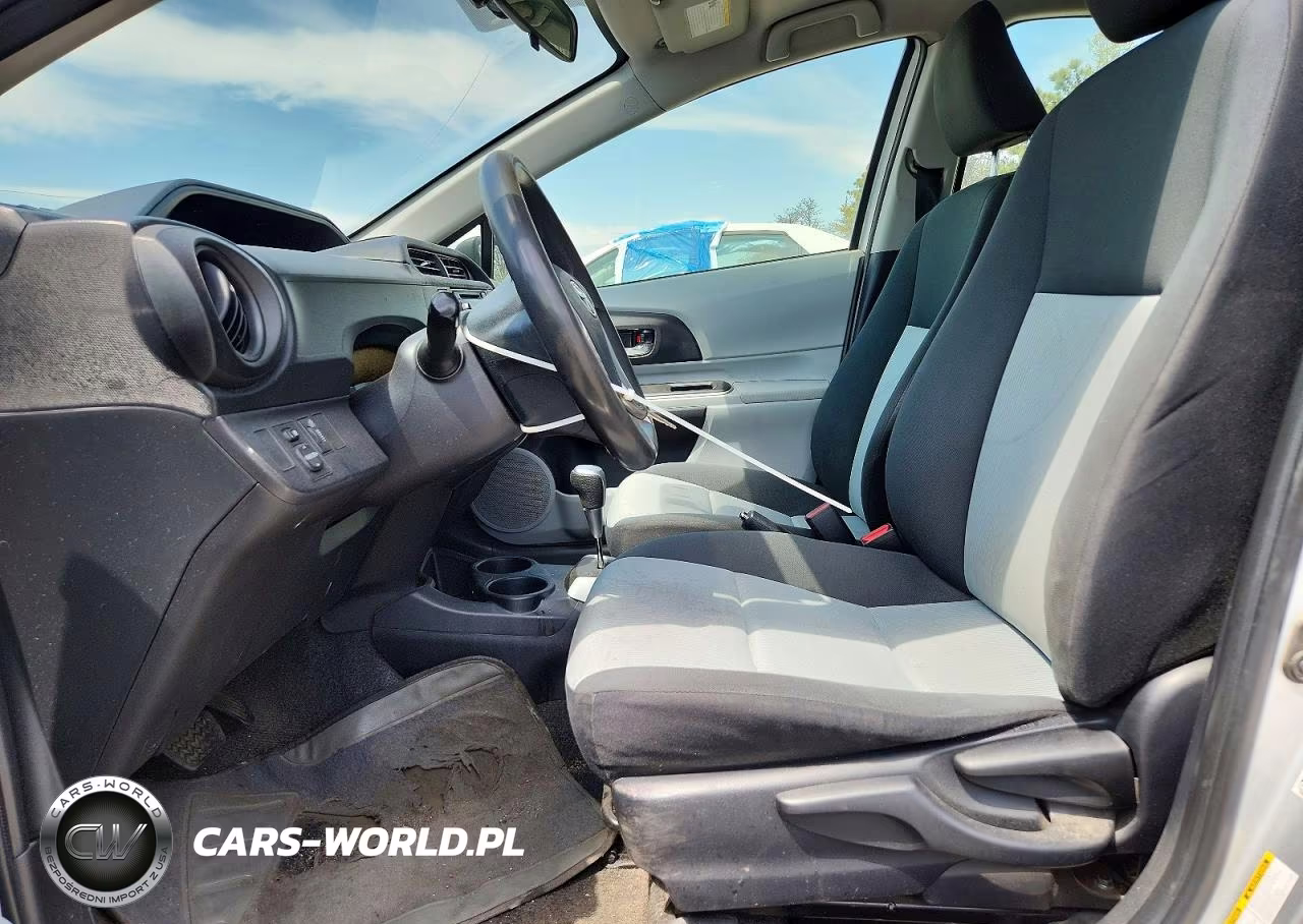 2014 Toyota Prius VIN:JTDKDTB38E1571453 - 7