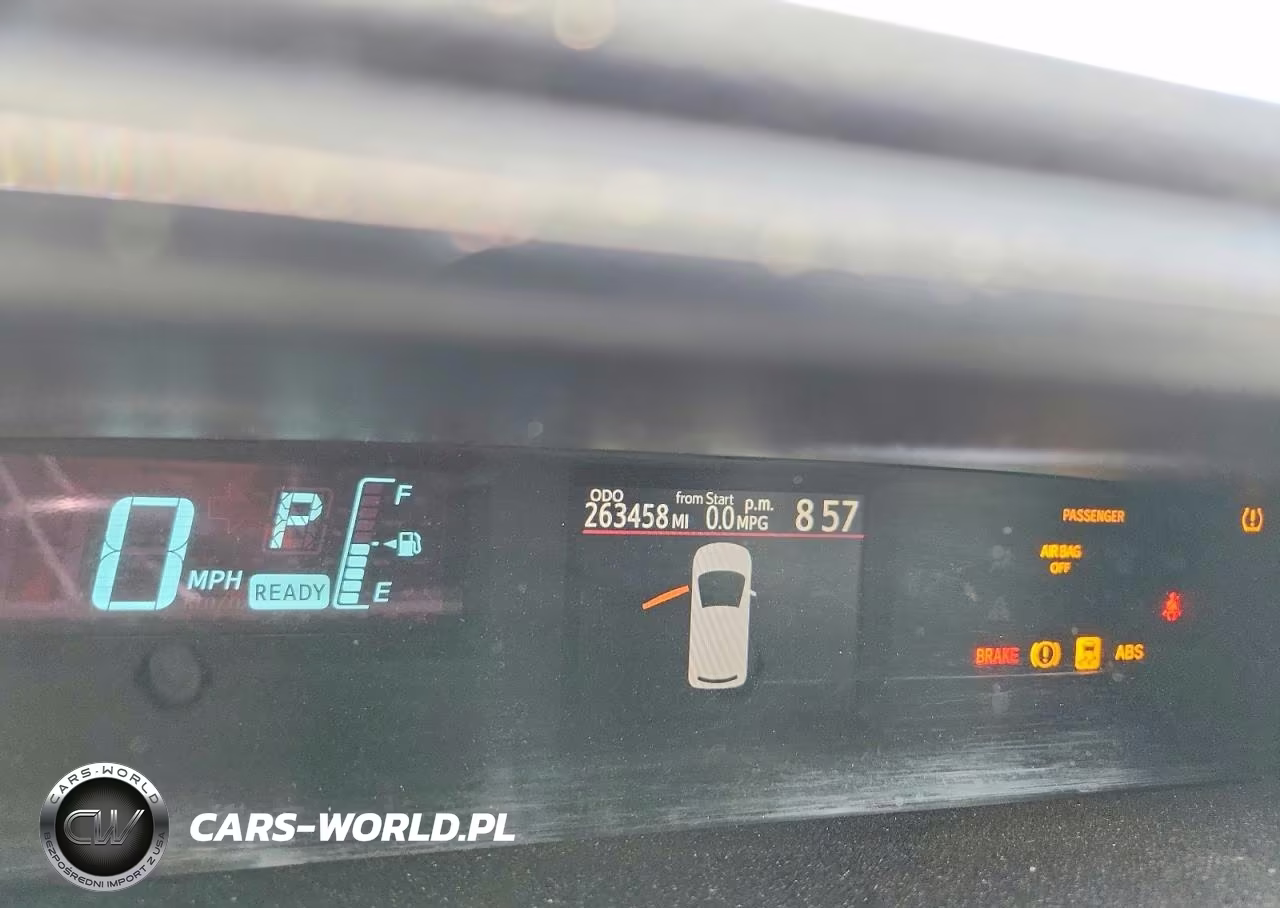 2014 Toyota Prius VIN:JTDKDTB38E1571453 - 9
