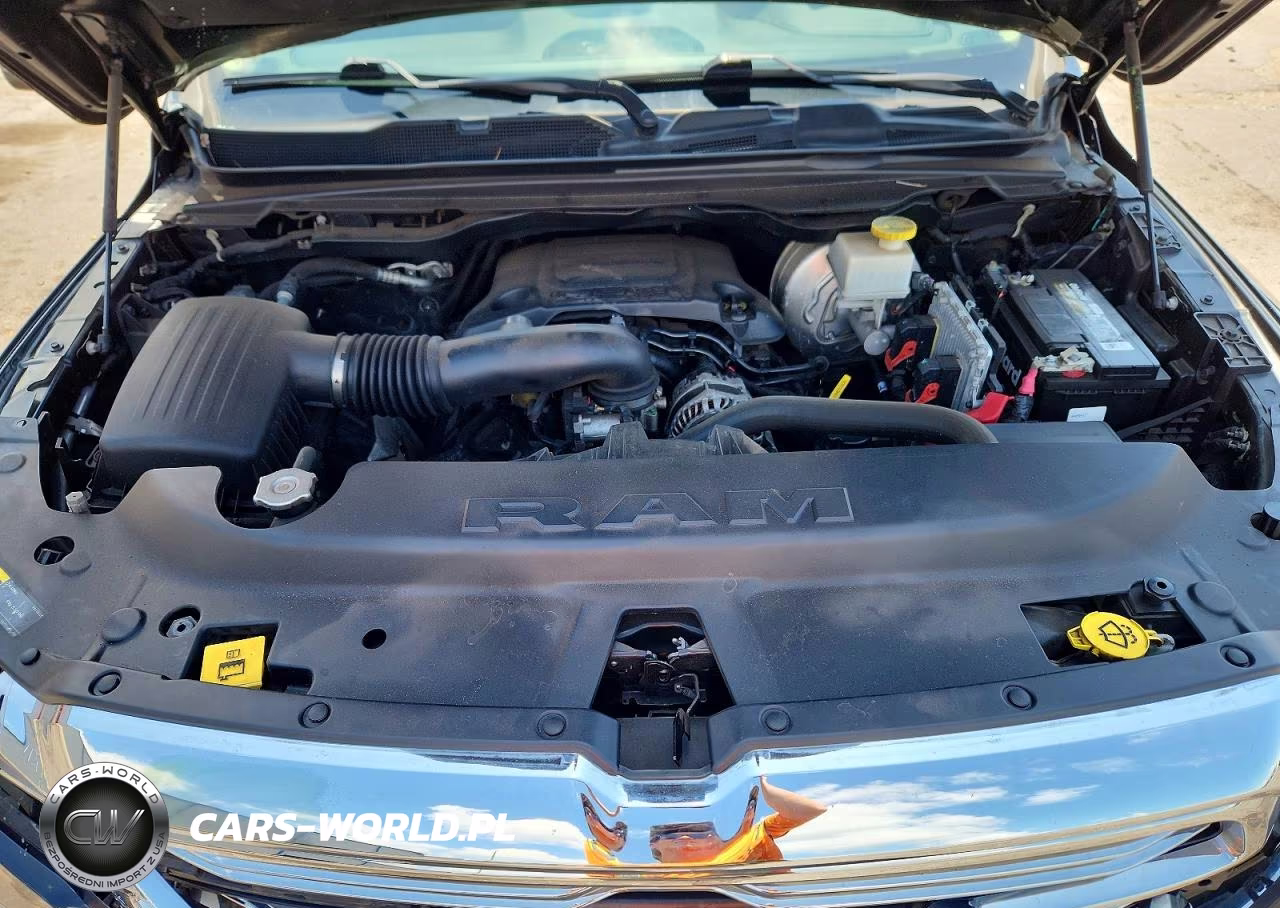 2019 Ram 1500 Laramie VIN:1C6RREDT6KN860285 - 11