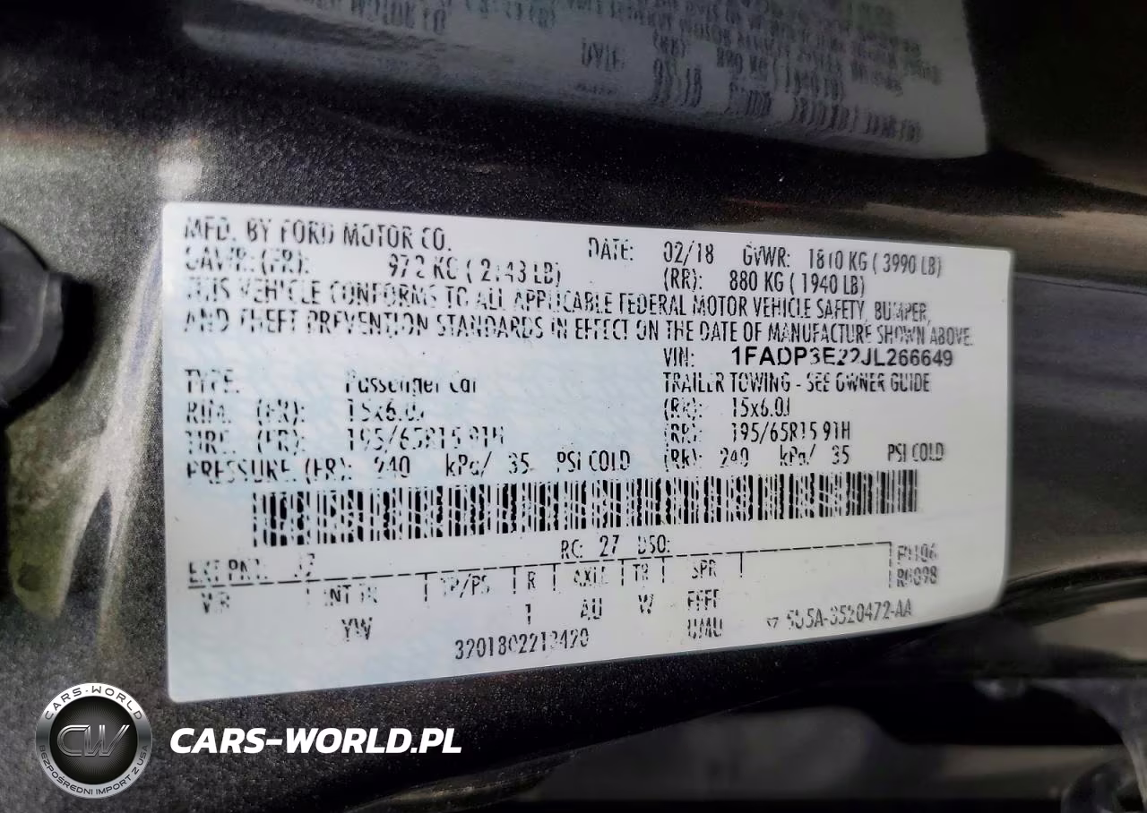 2018 Ford Focus S VIN:1FADP3E22JL266649 - 12
