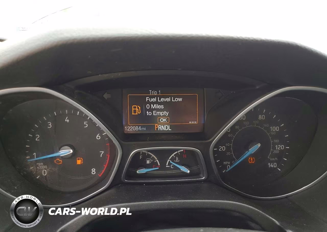 2018 Ford Focus S VIN:1FADP3E22JL266649 - 9