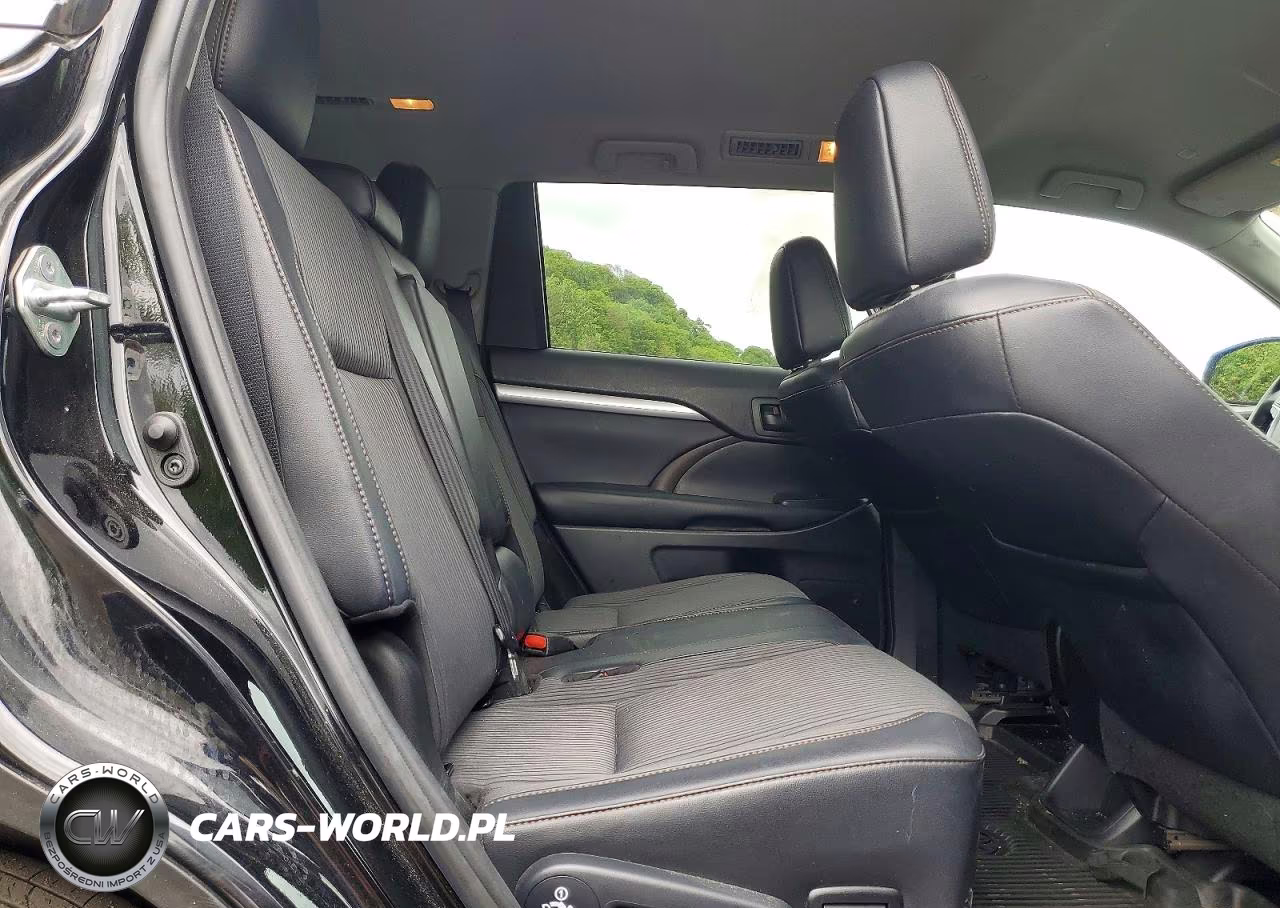 2019 Toyota Highlander Le Plus VIN:5TDBZRFH4KS917829 - 11