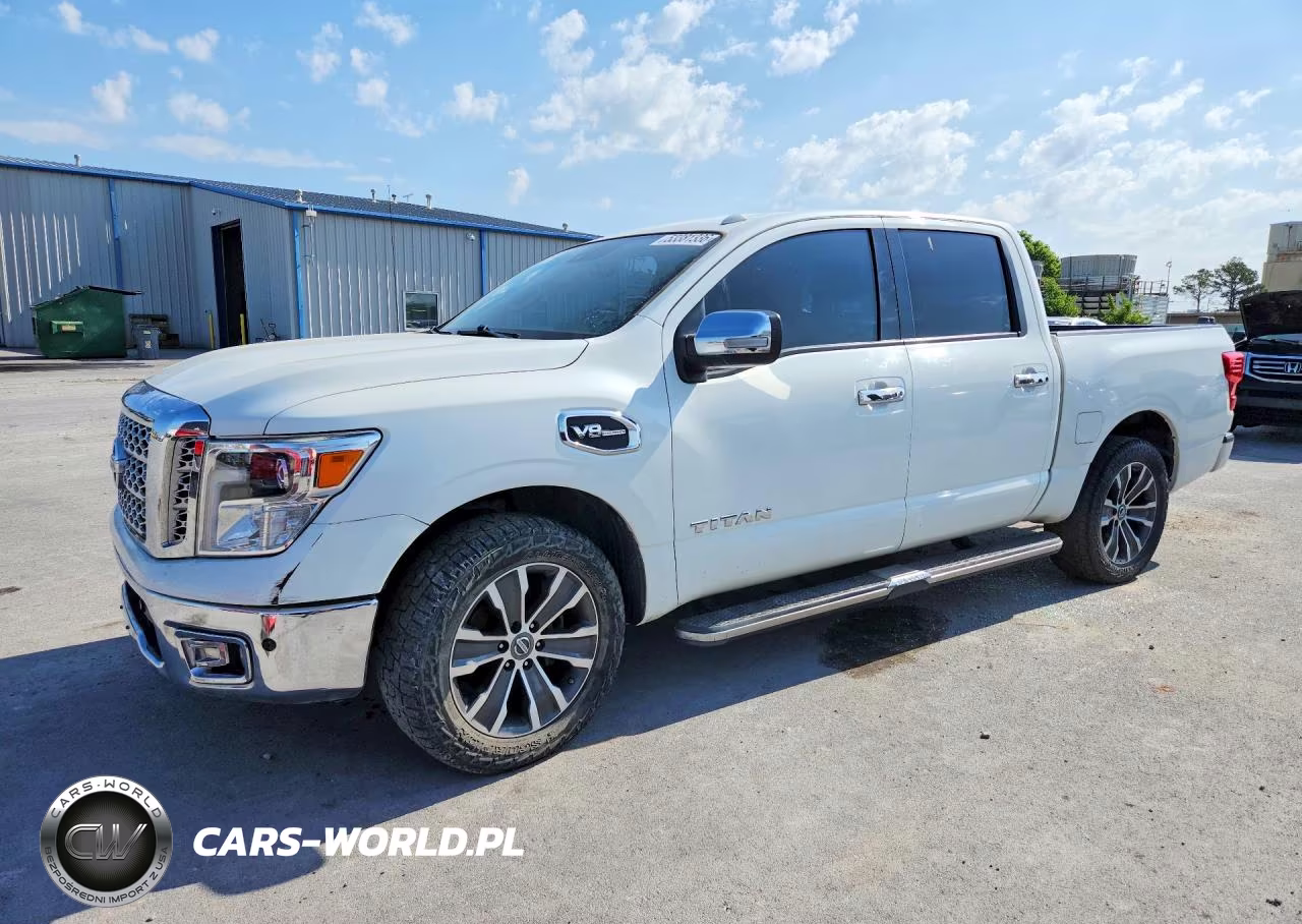 2017 Nissan Titan Sl