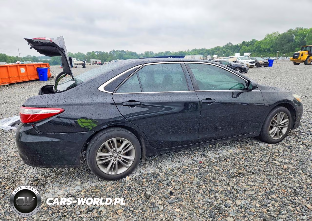2017 Toyota Camry Se VIN:4T1BF1FK6HU672649 - 3