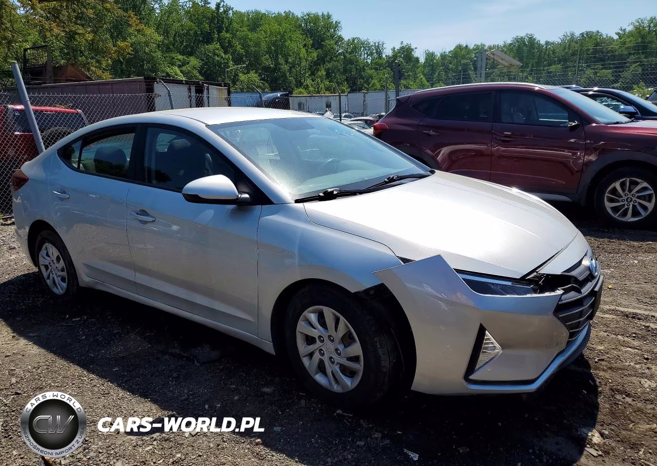 2019 Hyundai Elantra Se VIN:5NPD74LF3KH484854 - 4