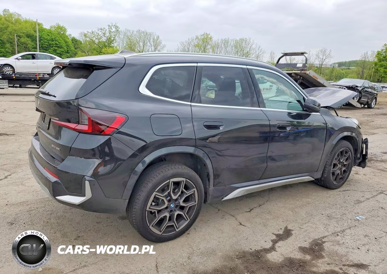 2026 BMW X1 xDrive28I VIN:WBX73EF00T5404016 - 3