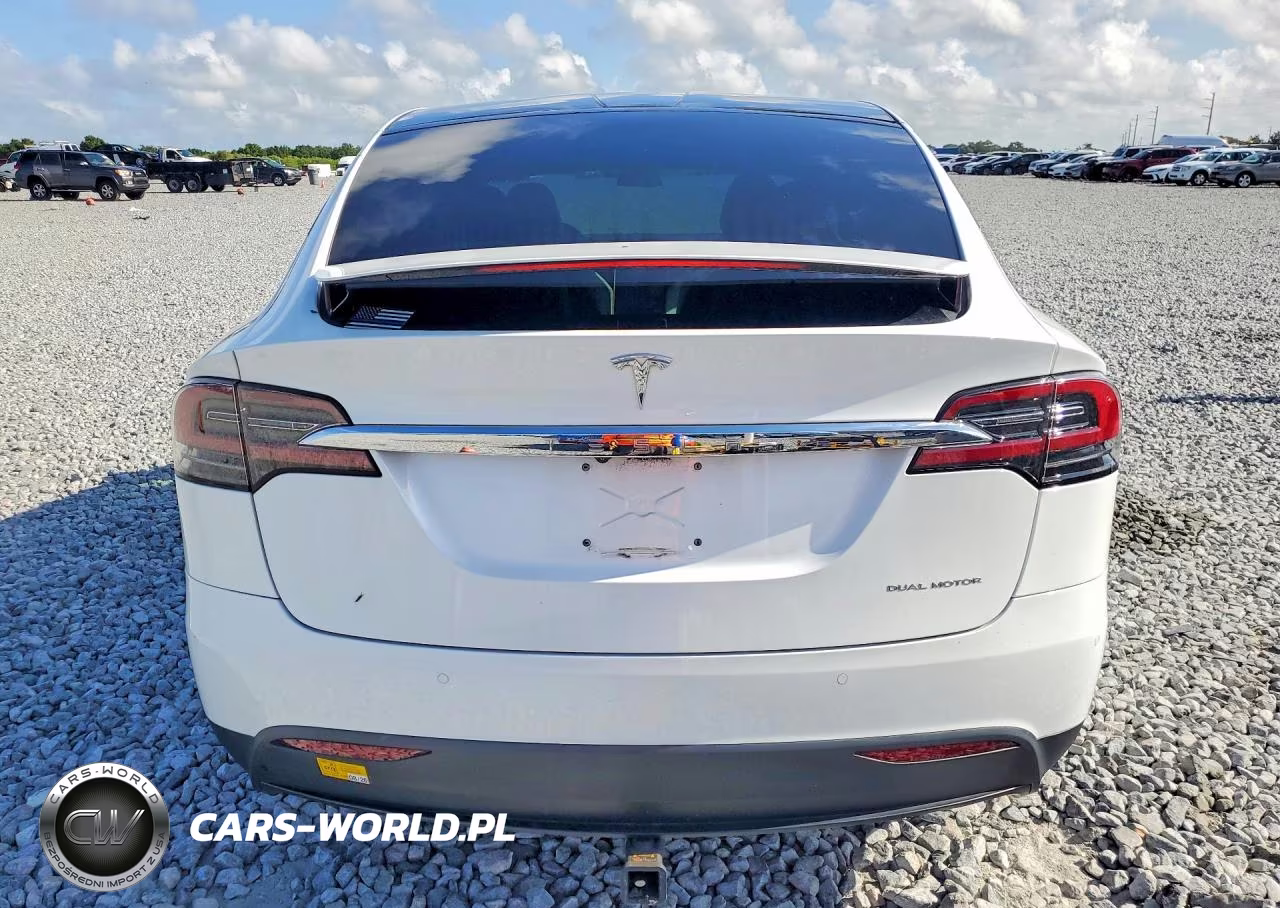 2019 Tesla Model X VIN:5YJXCBE2XKF197713 - 6