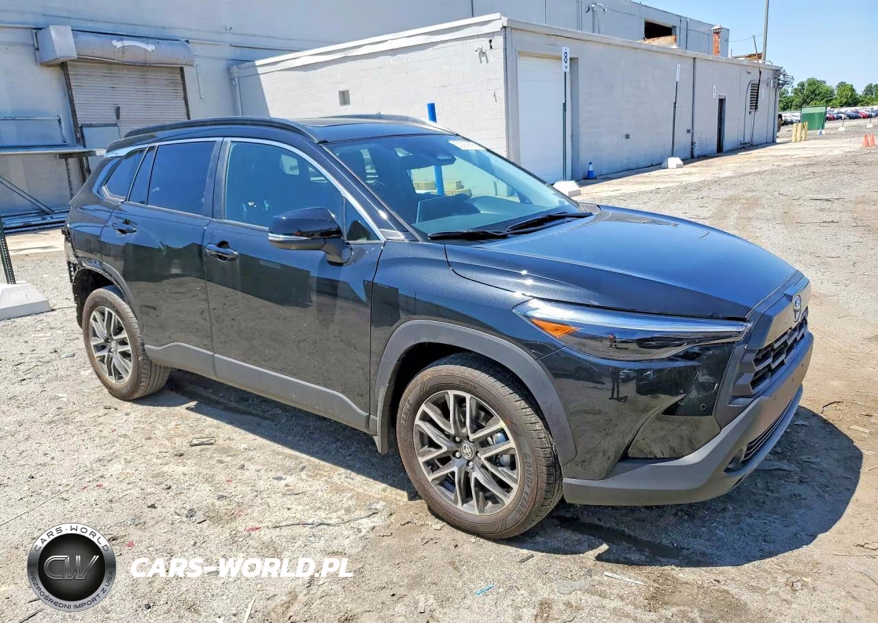 2026 Toyota Corolla Cross Xle VIN:7MUDAABG9TV181895 - 4